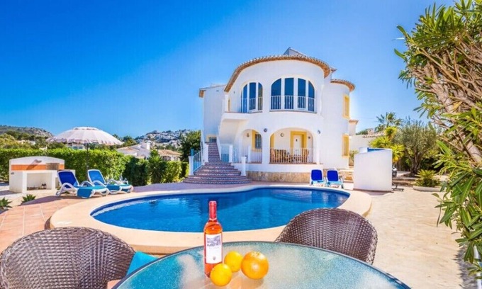 Paichi Villa | LARGE LUXURY VILLA, SLEEPS 7, PRIVATE POOL, STUNNING SEA VIEWS, AIRCON, WIFI,TV