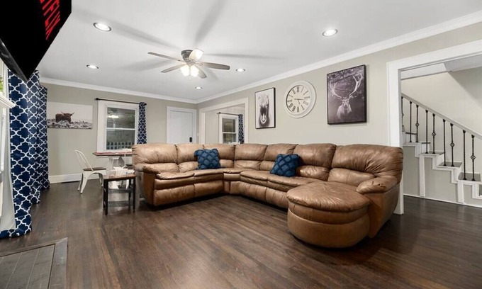 Gastonia Casa | Large “Maple Cottage” in Beautiful Gastonia Area