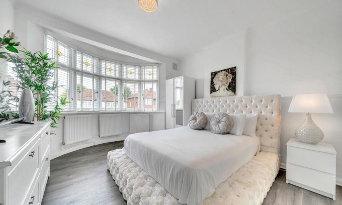 Gipsy Hill Casa | Modern Large 3 Bedrooms House Private Parking London Norwood