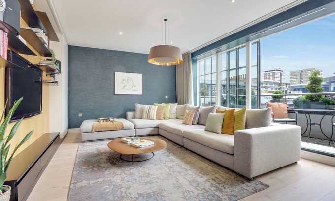 Soho Apartamento | Large Modern Designer Soho Flat with 24 Hour Concierge and Terrace