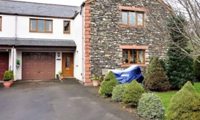 Millom Casa | Large modern house in small rural Hamlet.