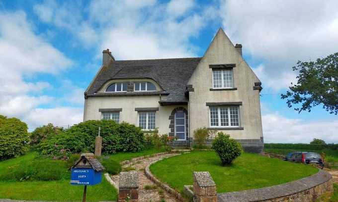 Plouzevede Casa | Large neo-Breton house to discover