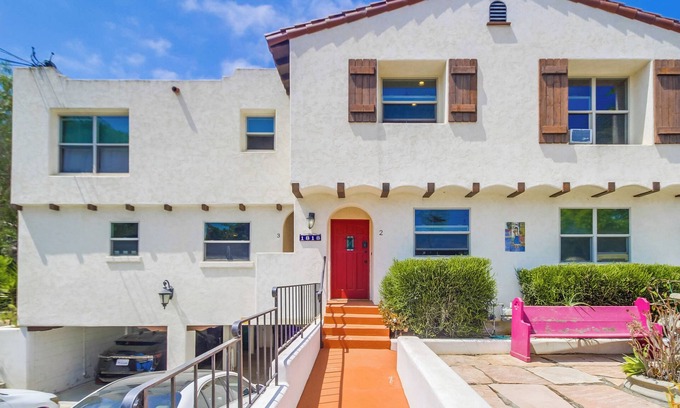Civic Core Apartamento | Large One Bedroom Charming Place
