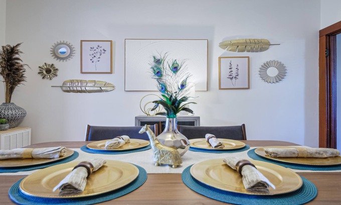 Downtown Casa | Large, pet-friendly, downtown