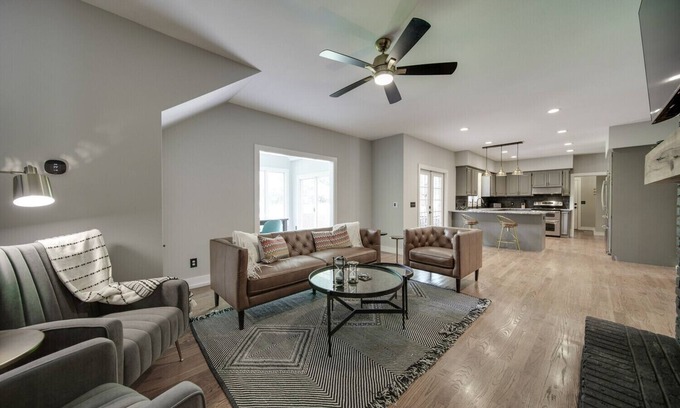 Pinehurst Casa | Large Pinehurst home tucked away in a quiet setting with private outdoor pool.