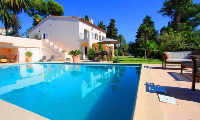 Antibes Apartamento | Large Private garden apartment LIKE RENTING A VILLA