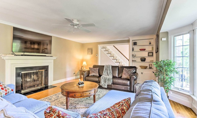 Salisbury Street Casa | Large Private Yard: Grand Worcester Getaway