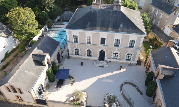 Bellevigne-en-Layon Casa | alojamiento, 12 personas, piscina, parque, viñedos, Anjou Saumur