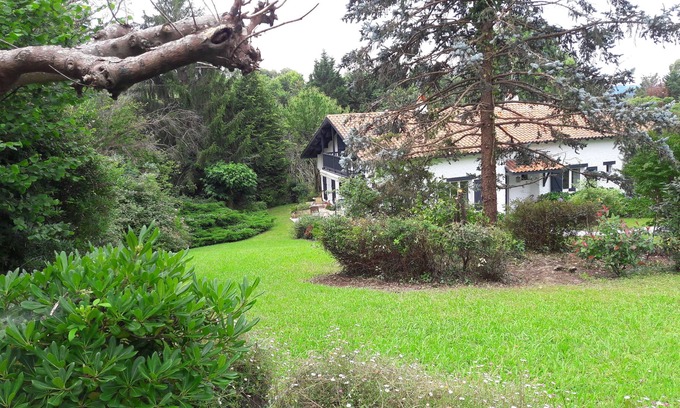 Arbonne Casa | Large, quiet T2 between sea and mountains