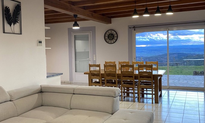 Auzon Communaute Casa | Large recent house with view