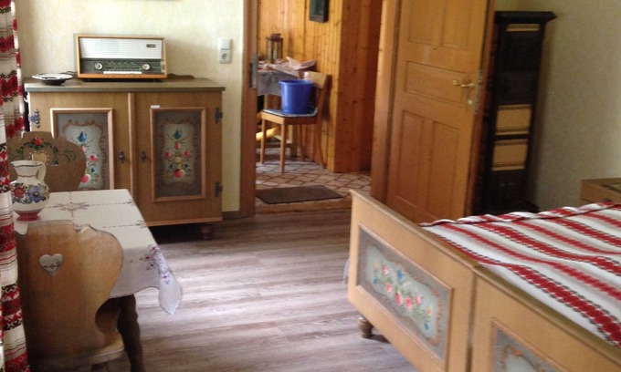 Irnfritz Apartamento | Large, renovated vacation home with forest, meadows and water in the surrounding area