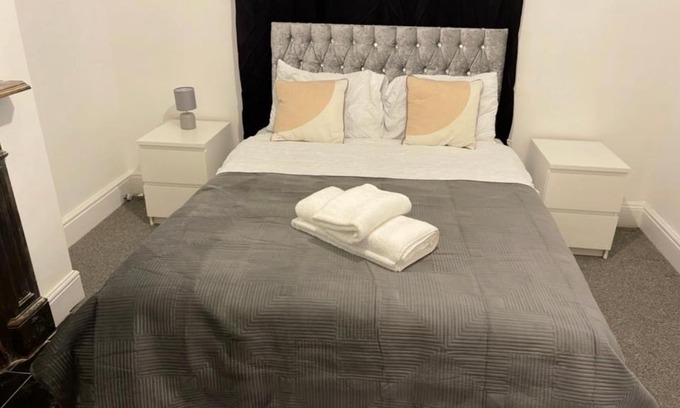 Horfield Casa | Large Room 2
