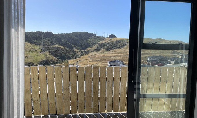 Tawa Casa | Large room, private entry, free wifi
