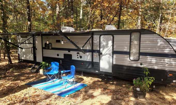 Hamilton Casa | Large RV in Beautiful, Natural Setting!