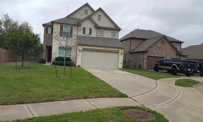 Barker Casa | Large, Sanitary 5 Bedroom House With A View In West Houston, Free WiFi