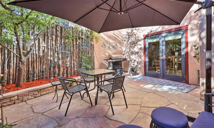 Northeast Santa Fe Casa | Large Santa Fe Townhouse with Private Patio!