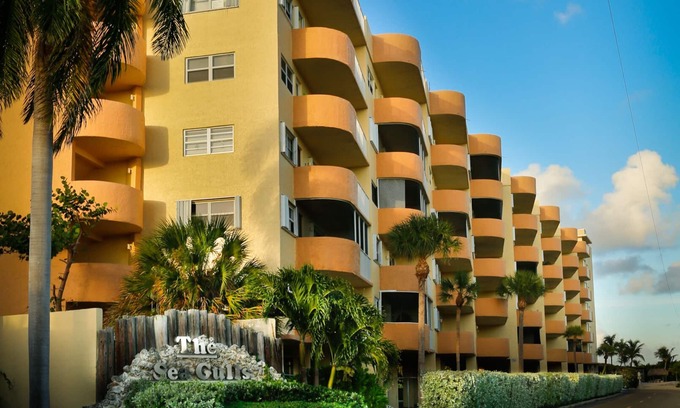 Tavernier Condominio | Oceanfront Paradise W / Large Porche con mosquitero e Internet por cable :: ESPECIAL Aug 1000