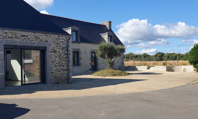 Treogat Casa | LARGE SEASIDE FARMHOUSE FOR 10 PEOPLE