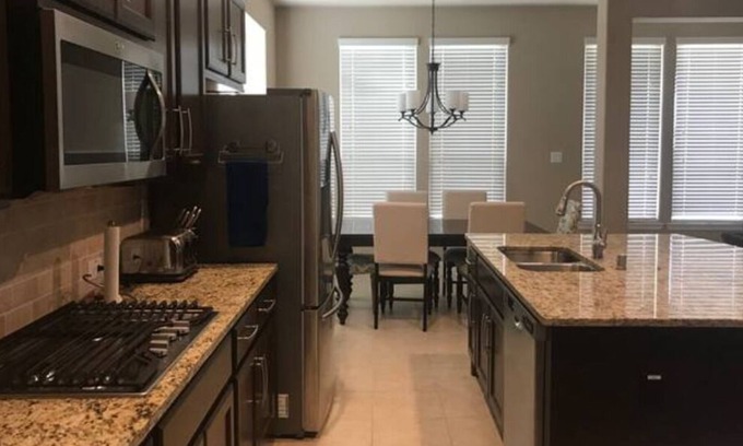 Clear Lake City Casa | Large Spacious 2 bed / 3 bath House w/ Media Room.