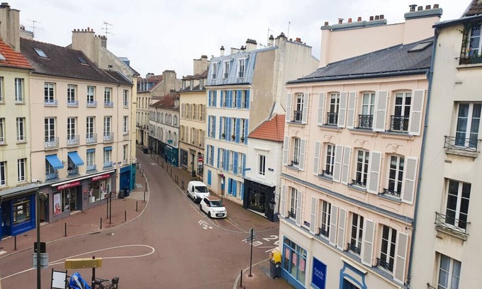 Saint-Germain-en-Laye Apartamento | Large studio - city center - 300 m RER A