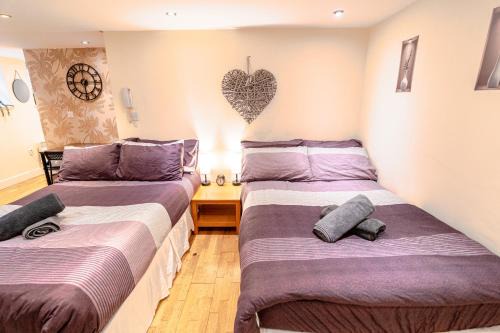 West Hendon Apartamento | Large studio 2min to hendon Central Station