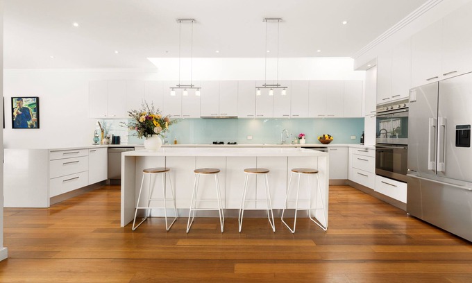 Vaucluse Casa | Large Summer Home with Big Pool
