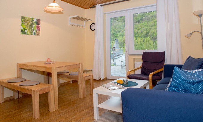 Enkirch Apartamento | Gran terraza bañada por el sol con vistas al Mosela