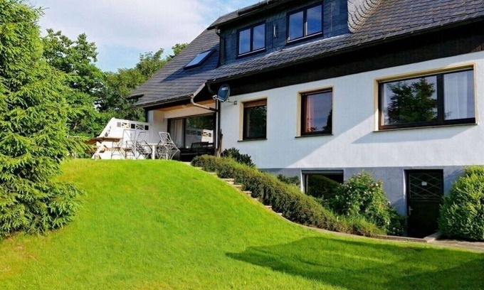 Hildfeld Casa | Large vacation home in Hildfeld for max 16 people Pet friendly!