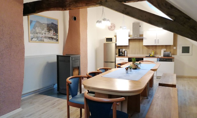 Neuerburg Casa | Large vacation home with 10 bedrooms and space for up to 22 guests