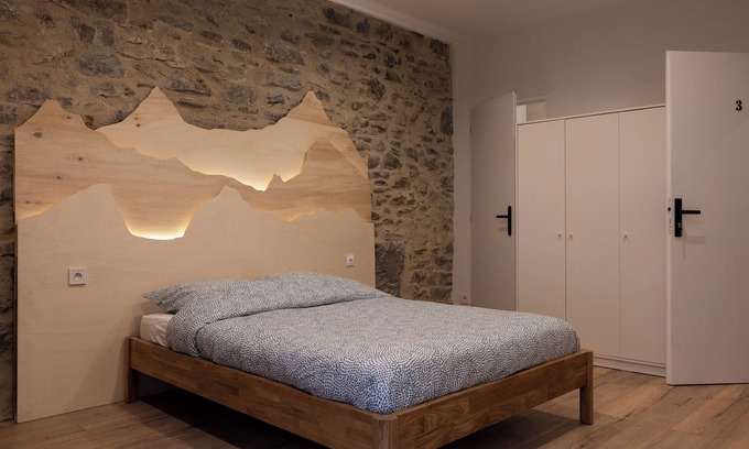 Bonneville Cama Y Desayuno | Large, very spacious bedroom (en-suite bathroom + WC)