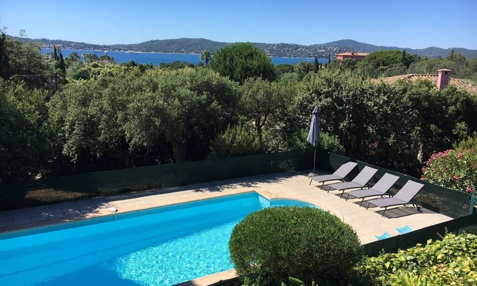 Guerrevieille Villa | Gran villa con hermosa vista del Golfo de St Tropez con piscina. Ste Maxime-Beauvallon