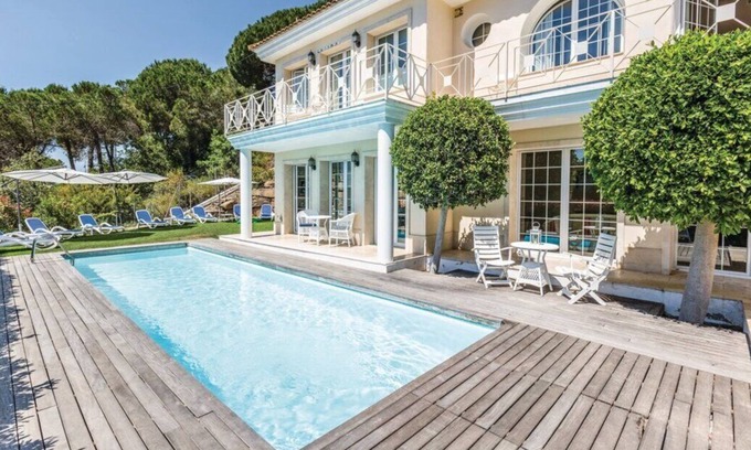 Cabrils Casa | Gran villa con piscina privada, vistas y suites
