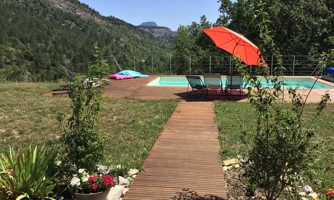 Verclause Villa | Gran villa con piscina en un entorno tranquilo en Drôme provencale