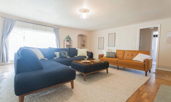 West Eugene Casa | Large Vintage Home 6 Min to U of O campus