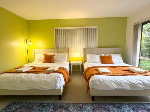 Halswell Casa | Large warm 4BRM family recharge in Halswell - Netflix, Massage chair