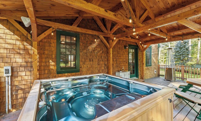 Holderness Casa | Pet Friendly Home with Hot Tub | Bank of NH Pavillion 19 mins