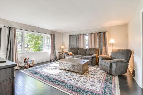 Ravenna Casa | Large Yard and Fire Pit Pet-Friendly Ravenna Home!