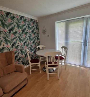 Manchester Apartamento | Largess Associates Ltd