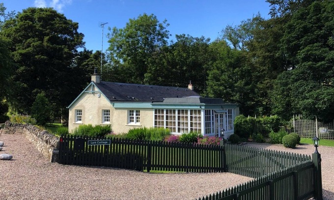 Glenisla Casa | Lark Cottage: Casa de campo tranquila en un hermoso entorno rural a 20 minutos de la ciudad