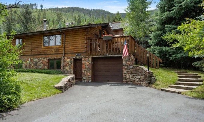 Intermountain Casa | CABINA DE VAIL INCREÍBLE! TINA CALIENTE PRIVADA, PASOS AL AUTOBÚS! FAMILIA INDIVIDUAL, PARKING.