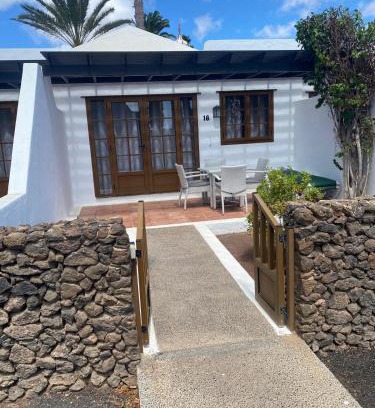 Playa Blanca Villa | Las Brisas