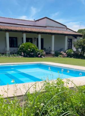 Villa San Lorenzo Casa | Las Camelias Casa de Campo en San Lorenzo, Salta