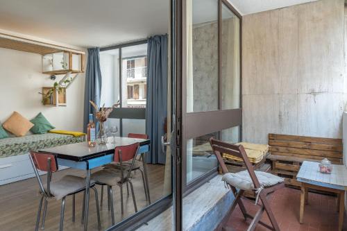 Les Cinq Avenues Apartamento | *Las Flores* joli studio avec balcon