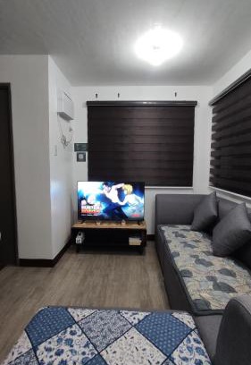 Balibago Apartamento | Las Palmas 202 Near Enchanted Kingdom - Valdez Villa