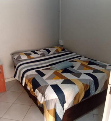 Pretoria West Hotel | Las Palmas Day & Night Guest House