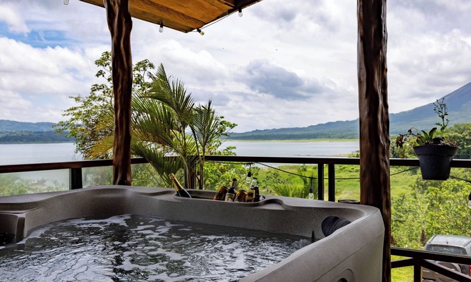 El Fósforo Casa | Las Pavas House - Arenal Volcano & Lake views