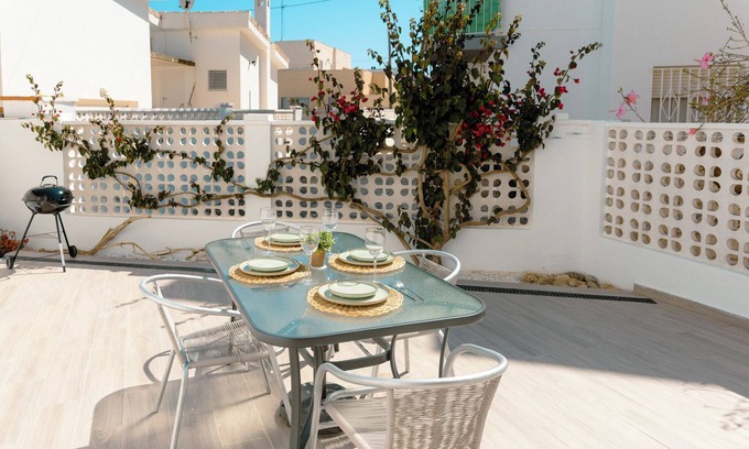 Benicarlo Casa | Casa Vacacional Las Piñas · Playa · Terraza · Parking · by Primestay