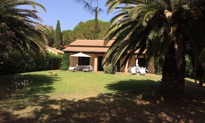 Piombino Apartamento | apartamento de último minuto en julio en una pequeña villa en el Golfo de Baratti