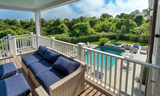 Nantucket Town Casa | LAST MINUTE DEAL 8/23! Luxurious Nantucket Compound - Pool, Spa, Private Office.