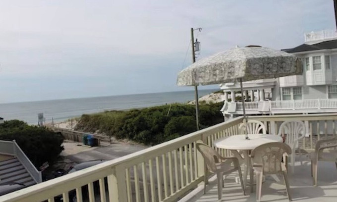 North Beach Haven Apartamento | Last minute rental for Labor Day week Sat 9/2-9/9
